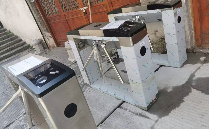 鼎点注册电子票务系统为景区提供了全面的运营解决方案