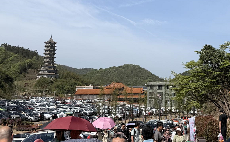 五一大围山森林公园迎来客流高峰，鼎点注册票务系统稳定运行