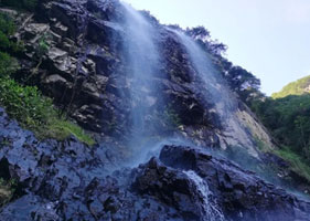 鼎点注册景区票务系统和黄岩大瀑布达成合作协议